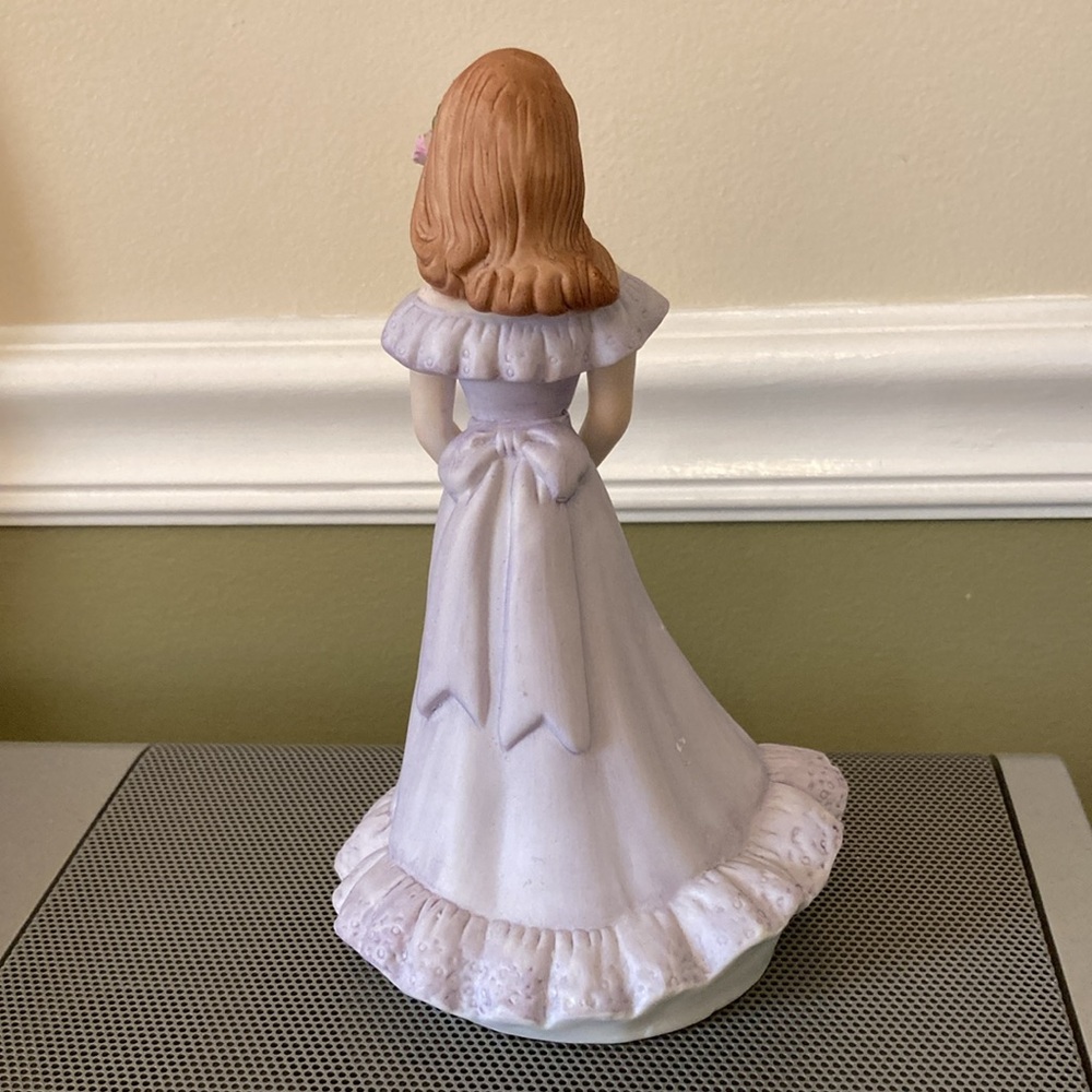 Enesco SWEET 16 GROWING UP BIRTHDAY GIRLS DOLL - Picture 2 of 8